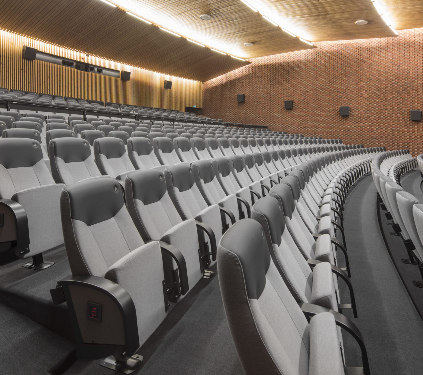 Skeie Sonate Tip Up - Karmøy kino